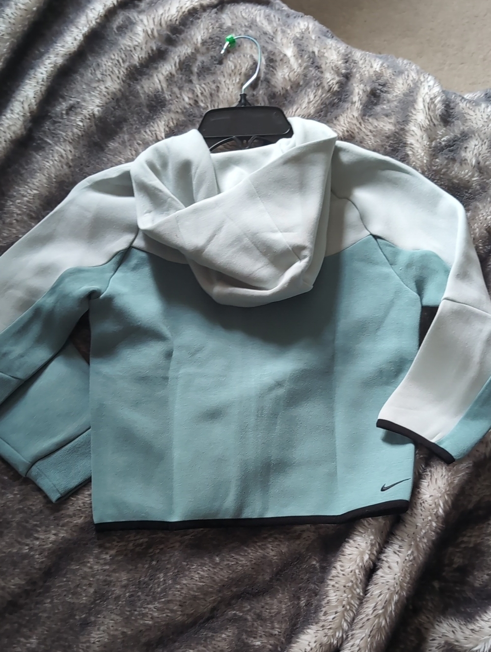 Nike Tech - Picture 2 of 5